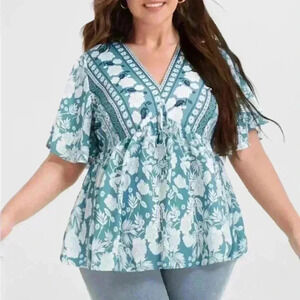 NWT!Floral print ties ruffled baby doll V-neck blouse size 10 or medium